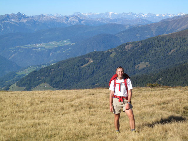 Ich neben dem Pfunderer Höhenweg zwischen Plattner Bergwiesen und Sambock (1. Okt.)