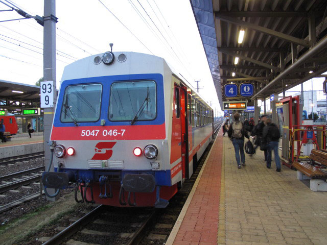 5047 046-7 als R 7025 im Bahnhof P&ouml;chlarn, 214 m