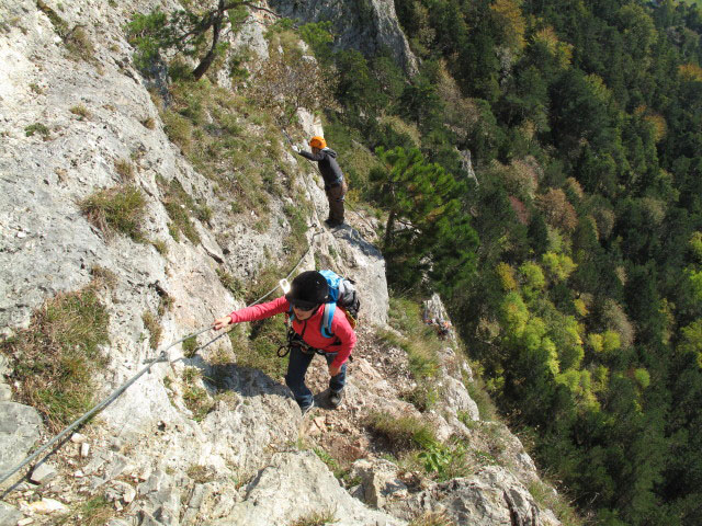 Pittentaler Klettersteig: Diana und Sabrina zwischen Schlüsselstelle und Ausstieg