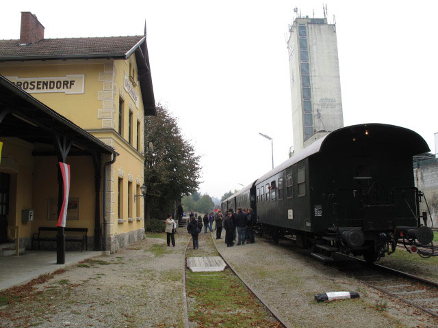R 16973 'Reblaus-Express' im Bahnhof Drosendorf, 414 m