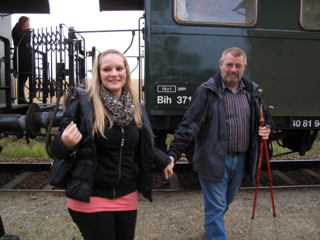 Katharina und Franz im Bahnhof Geras-Kottaun, 460 m