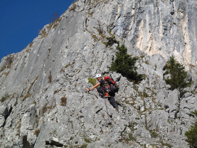 Sommeraustein Südostgrat: Sonja in der dritten Seillänge
