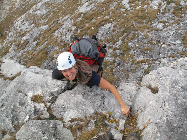 Schoberstein Südwestgrat: Sonja in der Schlüsselstelle