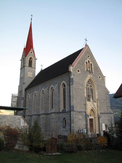 Herz-Jesu-Kirche in Stans, 563 m