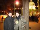 Hans-Christian und Katja am Adventmarkt vor der Karlskirche