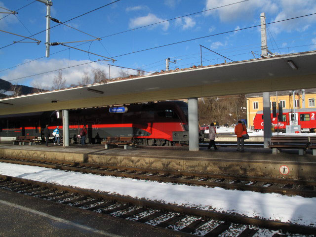 RJ 650 im Bahnhof M&uuml;rzzuschlag, 681 m (31. Dez.)