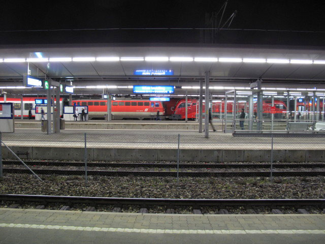 RJ 659 im Bahnhof Wien Meidling, 210 m (15. Dez.)
