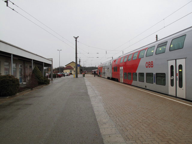 REX 2102 'Blockheide' im Bahnhof Gm&uuml;nd, 499 m