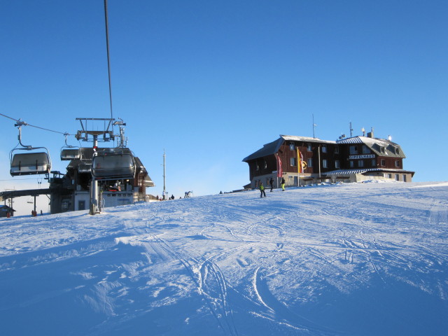Gipfelhaus von der Gipfelbahn aus