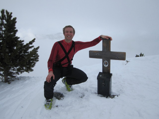 Ich beim Hillarykreuz, 2.080 m