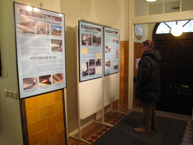 Papa im Bezirksmuseum Wieden