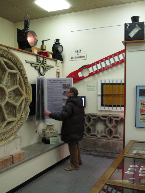 Papa im Bezirksmuseum Leopoldstadt