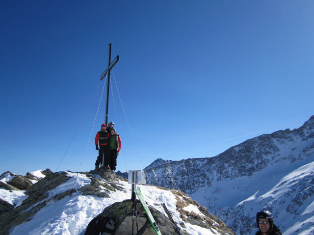 Christoph, ich, Gudrun und Norbert am Rostocker Eck, 2.749 m (1. Apr.)