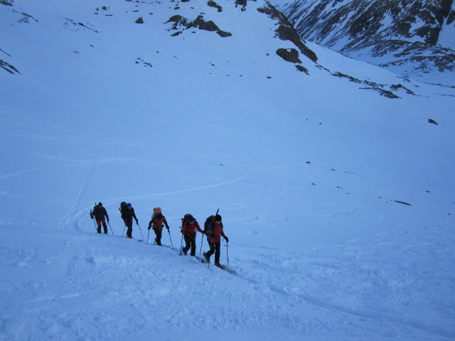 Klaus, Norbert, Christoph, Gudrun und Michaela zwischen Essener-Rostocker-H&uuml;tte und Simonysee (2. Apr.)