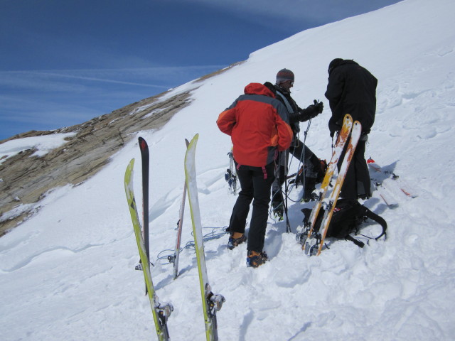 Michaela, Siegbert und Gerwalt zwischen Umbalkees und Westlicher Simonyspitze (2. Apr.)