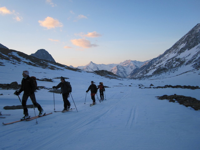 Siegbert, Gerwalt, Klaus und Christoph zwischen Essener-Rostocker-H&uuml;tte und Stredacher Winkl (3. Apr.)