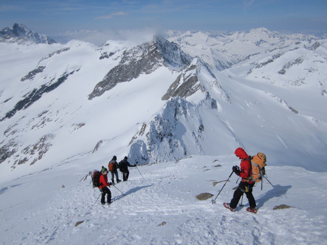 Gudrun, Siegbert, Gerwalt und Christoph zwischen Großem Geiger und Maurerkees (3. Apr.)