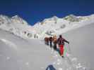 Siegbert, Gudrun, Gerwalt, Christoph und Klaus zwischen Essener-Rostocker-Hütte und Simonysee (2. Apr.)