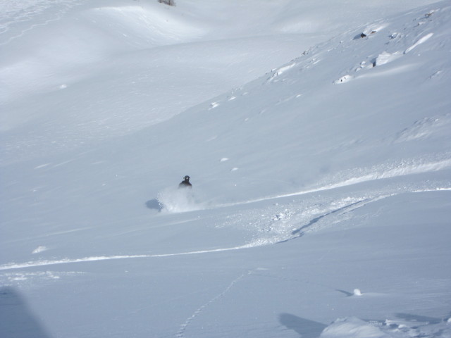 Markus zwischen Piste 32 und Piste 35 (19. Apr.)