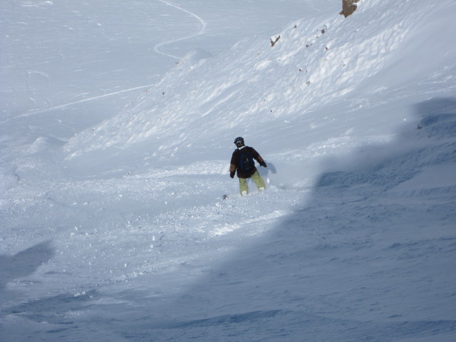 Markus zwischen Piste 32 und Piste 35 (19. Apr.)