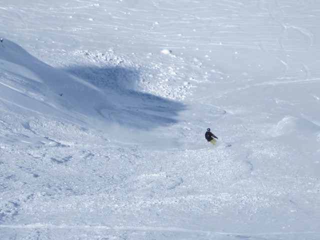 Markus zwischen Piste 32 und Piste 35 (19. Apr.)