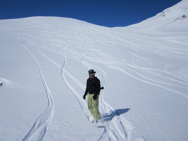 Markus neben der Piste 70 (21. Apr.)