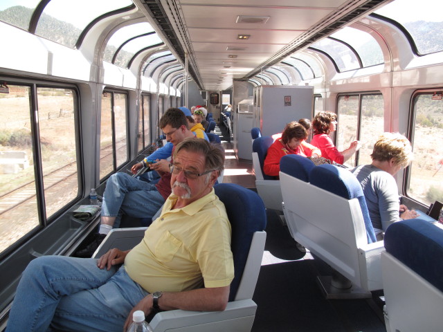 Papa im Lounge Car zwischen Granby und Glenwood Springs