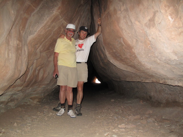 Papa und ich im Tusher Tunnel (11. Mai)