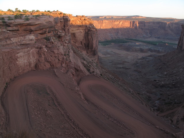 Mineral Road (15. Mai)