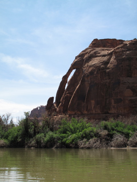 Jug Handle Arch vom Colorado River aus (17. Mai)