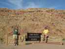 Papa und ich bei der Einfahrt in den Arches National Park (13. Mai)