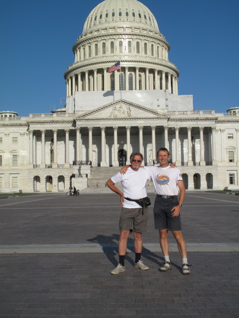 Papa und ich beim US Capitol (20. Mai)