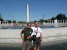 Papa und ich beim National WWII Memorial (19. Mai)