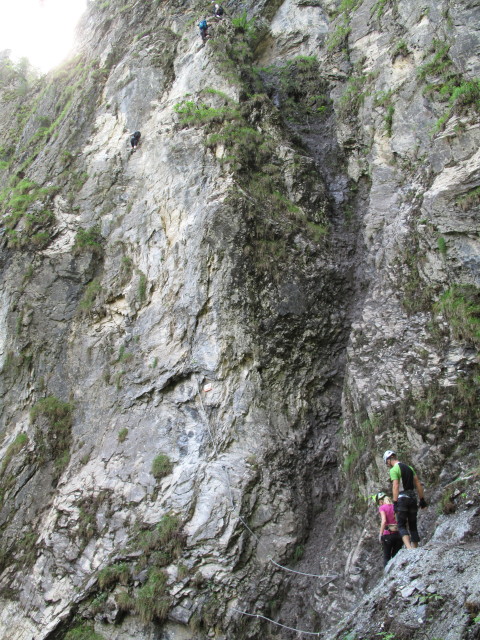 Kitz-Klettersteig: Martina und ? beim Einstieg