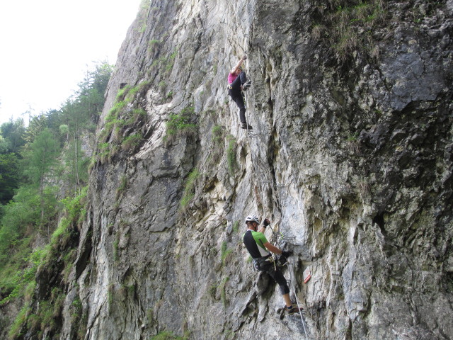 Kitz-Klettersteig: Martina und ? auf der Himmelsleiter