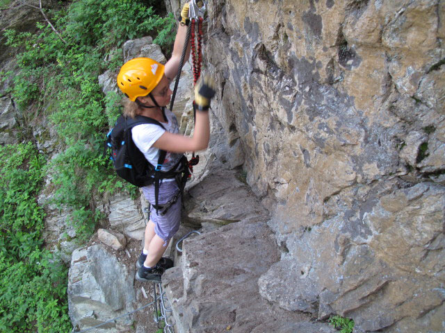 Stuibenfall-Klettersteig: Kathrin im ersten Abschnitt