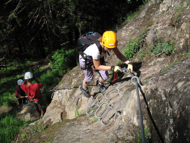 Stuibenfall-Klettersteig: Kathrin im zweiten Abschnitt