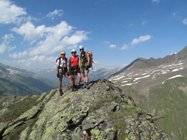 Schwärzenkamm-Klettersteig: Ich, Gudrun und Christoph beim Ausstieg (30. Juni)