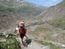 Gudrun auf Weg 922 zwischen Langtal und Schwärzenkamm-Klettersteig (30. Juni)