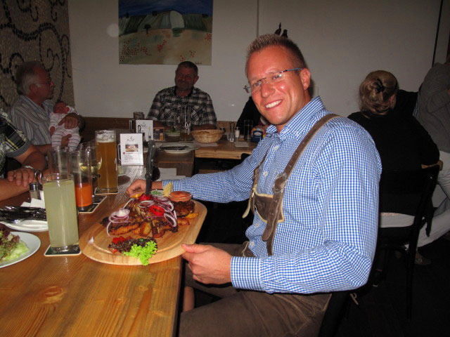 Franz, Katrin, Franz und Mario im Flokal