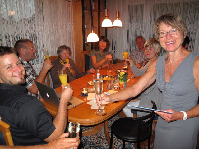 Markus, Franz, Oma, Eveline, Franz, Tanja und Mama im Haus meiner Eltern