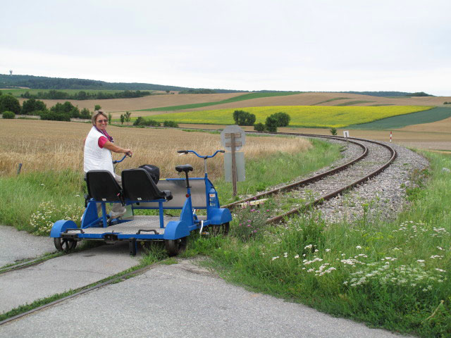 Mama zwischen Thomasl und Niederleis
