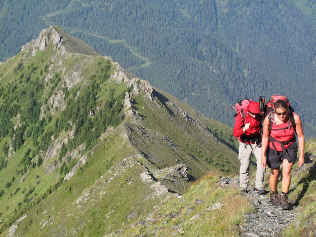 Christoph und Gudrun auf Weg 532 zwischen Federwei&szlig;egg und T&ouml;rlk&ouml;pfe