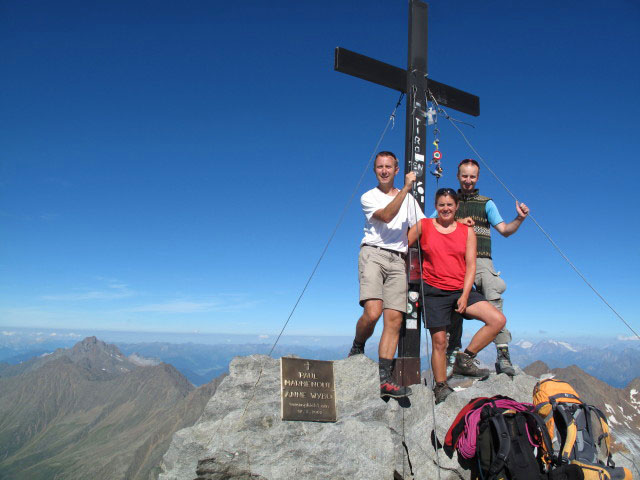 Ich, Gudrun und Christoph am Wilden Freiger, 3.418 m (17. Aug.)