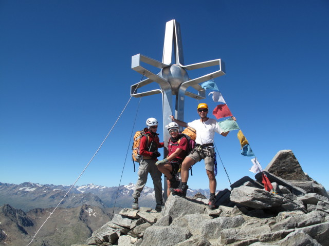 Christoph, Gudrun und ich am Zuckerh&uuml;tl, 3.507 m (18. Aug)