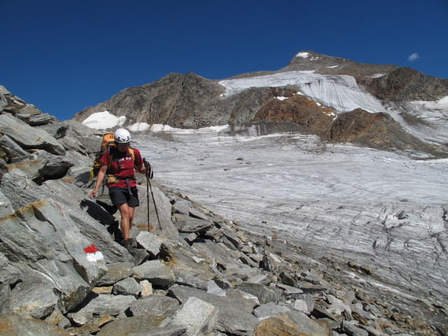 Gudrun zwischen Pfaffenferner und Hildesheimer H&uuml;tte (18. Aug)
