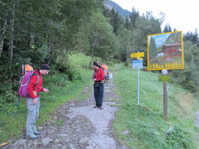 Christoph und Gudrun auf Weg 522 zwischen Ginzling und Maxhütte (8. Sep.)