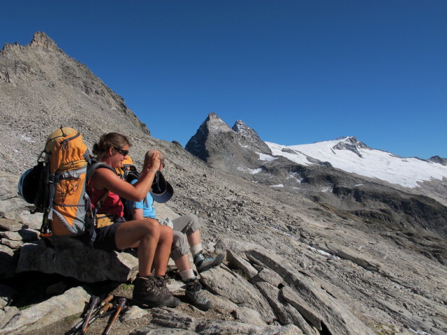 Gudrun und Christoph in der Melkerscharte, 2.814 m (8. Sep.)