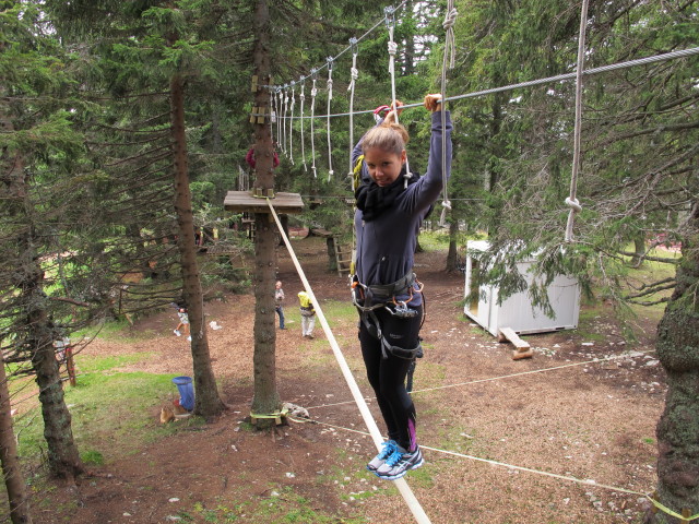 Daniela im Abenteuerpark im Sommerpark Krvavec (28. Sep.)