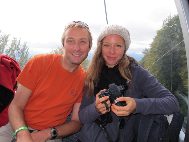 Ich und Daniela in der Kabinenbahn Krvavec (28. Sep.)